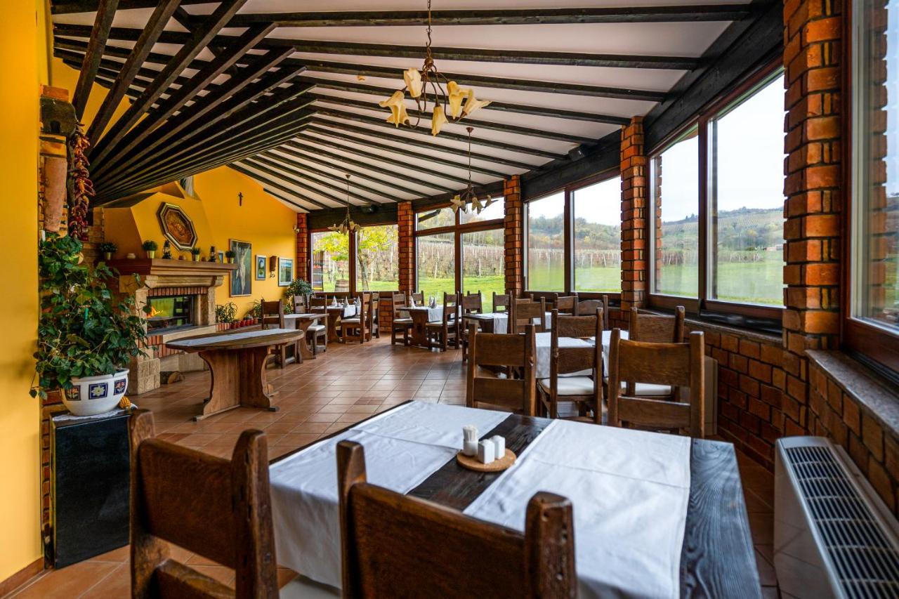Stupnicki Dvori Winery Hotel Бродскі-Ступнік Екстер'єр фото